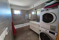 Lichtdurchflutetes Haus mit viel Platz!