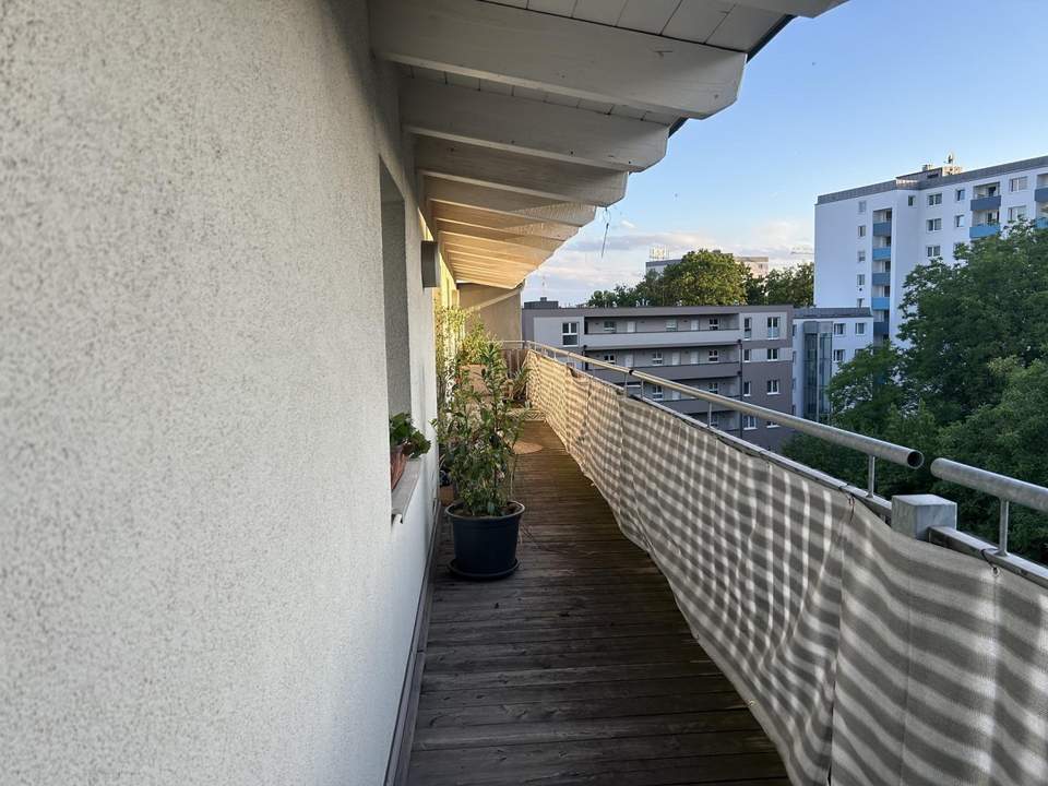 Moderne 3 Zimmerwohnung mit großer Loggia - jetzt Termin sichern!