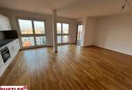 Helle 3-Zimmer-Wohnung mit schönem Ausblick - Geräumiges Wohnzimmer