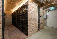 PENTHOUSE ohne SCHRÄGEN mit Vollverglasung und Wellnessterrasse inkl. Sauna und Blick über Wien - außergewöhnliche RARITÄT mit 2x Tiefgaragenplätzen im Haus / Kaufpreis inkl. LUXUS-Möblierung