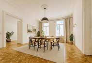 Erstbezug nach Sanierung - Stilaltbauwohnung mit kleinem Balkon