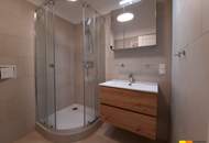Sanierte 2 Zimmer-Altbauwohnung mit Balkon