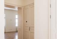 Zauberhafte Altbauwohnung mit großzügigem BALKON und GARAGE – ruhige Toplage direkt beim Karlsplatz