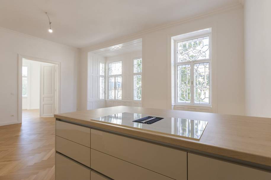 Laurentiusplatz - Erstbezug nach Generalsanierung, zentraler 5 Zimmer Altbau, Wohnung-miete, 2.400,00,€, 1140 Wien 14., Penzing