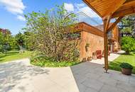 RESERVIERT! ARCHITEKTURJUWEL IN FLORIDSDORF – RUHIGE LAGE NAHE DER DONAU MIT WINTERGARTEN, DACHTERRASSE UND PV-ANLAGE