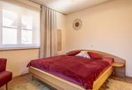 Schönes Einfamilienhaus mit kleinem Geschäftslokal und zusätzliches Auszugshaus
