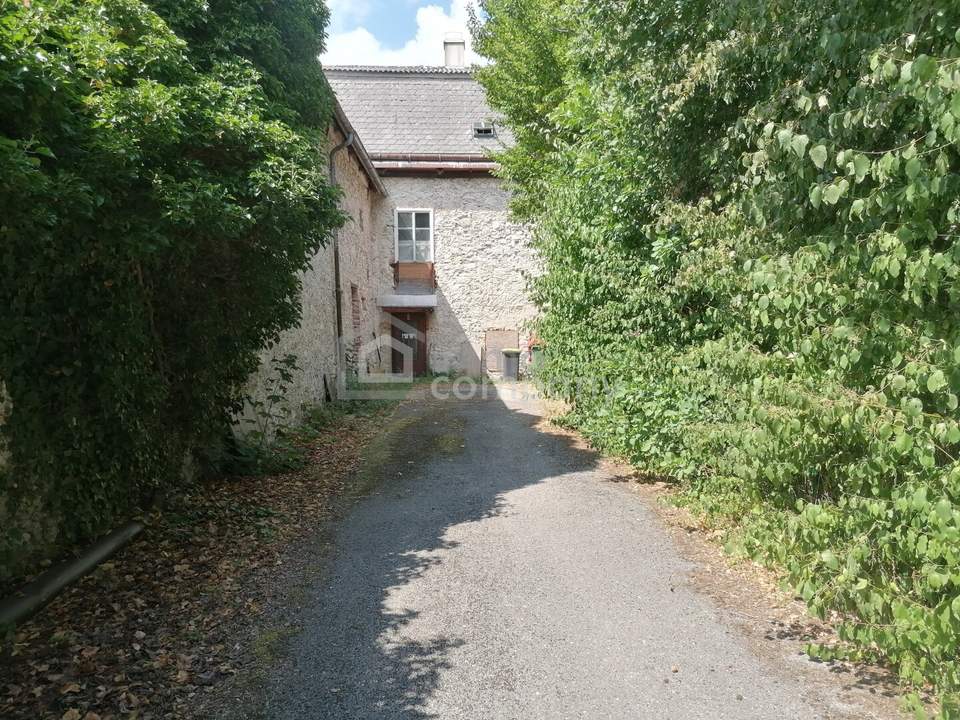Geschichte trifft Zukunft - Denkmalgeschützter Gasthof mit Fremdenzimmern in Schrambach