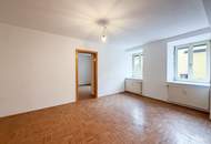 RUHELAGE NAHE JAKOMINIPLATZ | 2-Zimmer-Wohnung mit neuer Küche und Blick in den grünen Innenhof