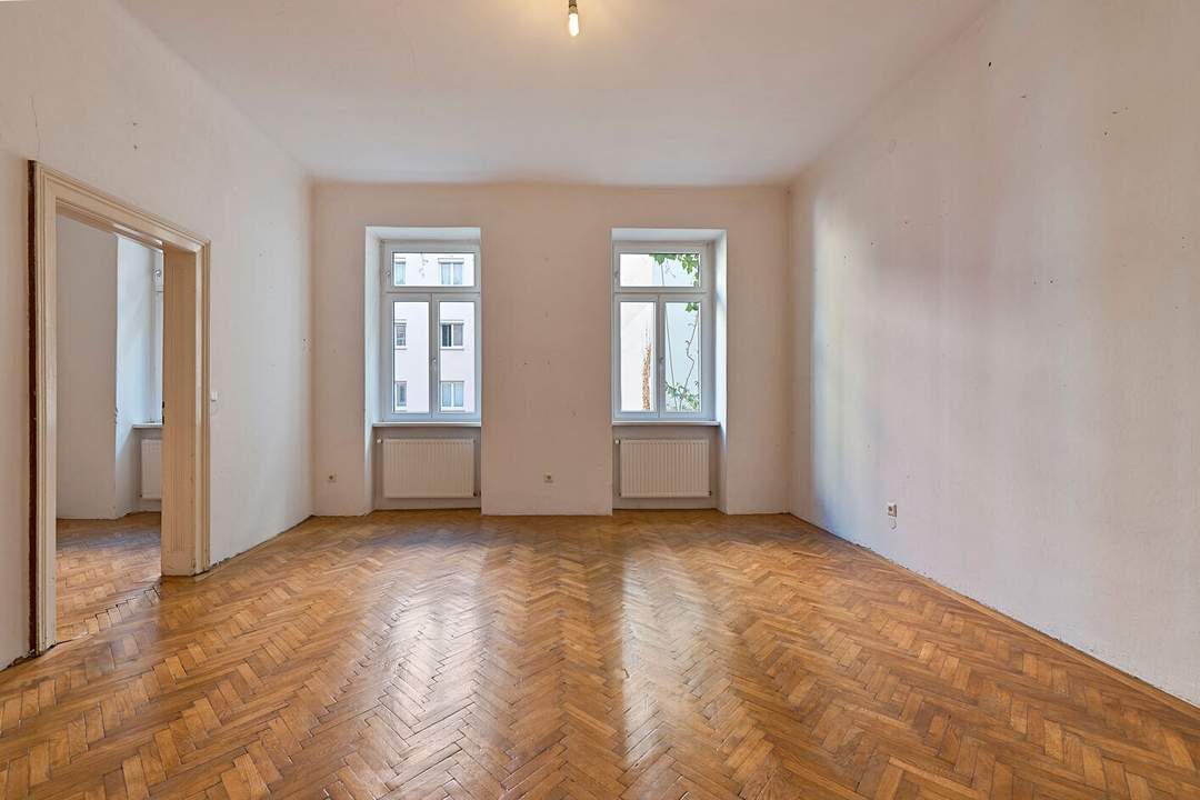 Unsaniert & einzigartig – Altbaujuwel mit Potenzial