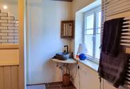 "IN KAUFABWICKLUNG!" SEHR GERÄUMIGES EIN-ZWEIFAMILIENHAUS MIT STIL IN SONNIGER LAGE