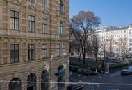 Elegantes Cityrefugium nahe Rudolfsplatz – komplett saniert &amp; stilvoll möbliert