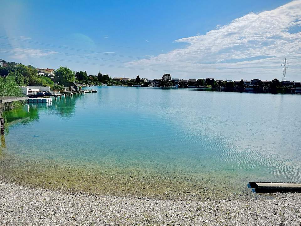 Grundstück mit Sommerhaus am Badesee BURG KREUZENSTEIN (SUPERÄDIFIKAT)