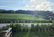 Modernes Reihenhaus mit großem Garten