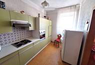Großzügiges Bauernhaus mit 2 Stadeln, Kammern und Stallungen