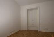 STEPHANSPLATZ: Prachtvolles Büro mit Blick auf den Stephansdom - Erstbezug