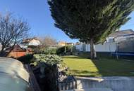 Wohnen mit Weitblick: 3 Zimmer Haus mit Wintergarten und Pool