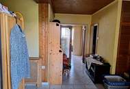 Zwei zusammengebaute Bungalows mit einem Preis