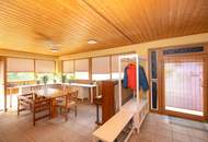 Ruhelage: Einfamilienhaus in Teesdorf mit viel Stauraum und Garage