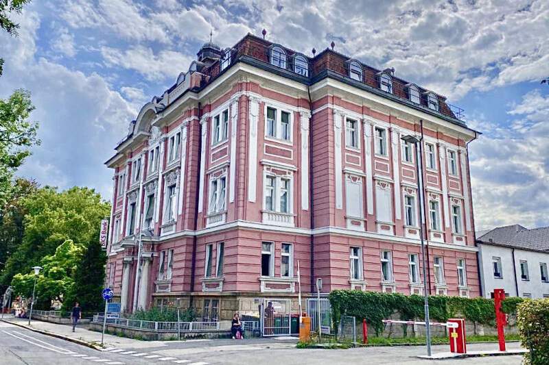 Villach - 10-Oktober-Straße: Büro-/Kanzleimöglichkeiten in Toplage., Gewerbeobjekt-miete, 4.078,16,€, 9500 Villach(Stadt)