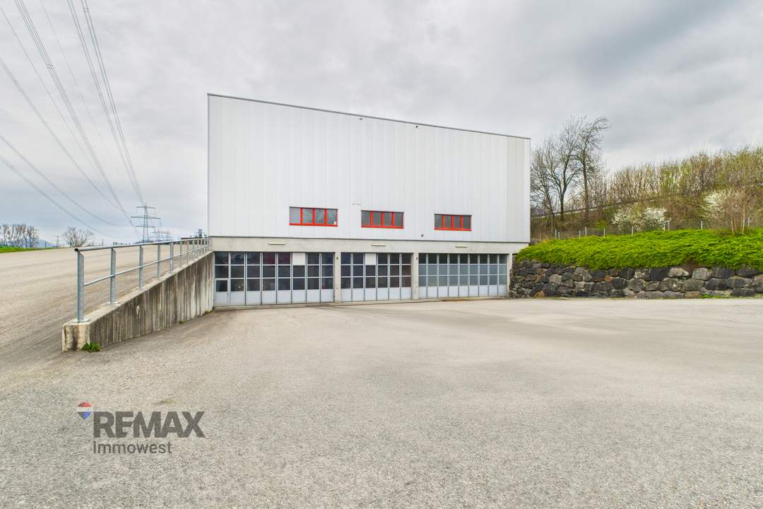 Lagerhalle in bester Lage mit direkter Anbindung an die A14