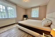 Großzügiges Wohnhaus mit Pool, Heimkino und Sauna in ruhiger Lage!