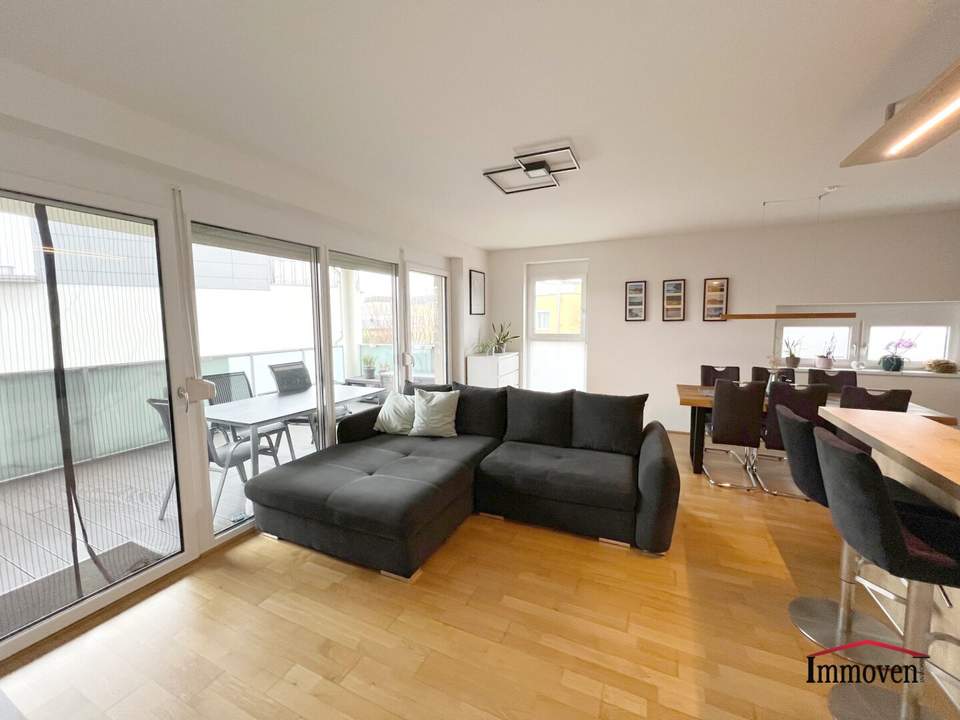 Sehr schöne und moderne 3-Zimmerwohnung mit großem Balkon und Tiefgaragenplatz in Sankt Peter!