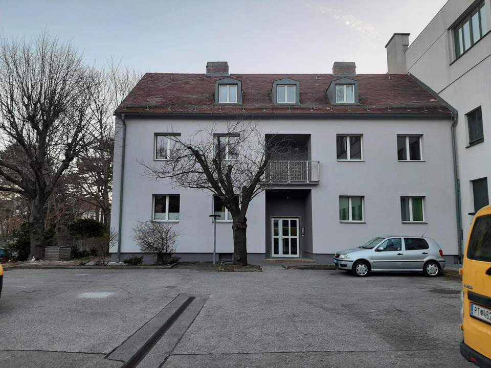 Helle 3-Zimmer-Wohnung mit Loggia in zentraler Lage