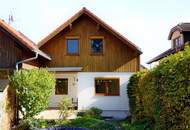 Heimeliges Doppelhaus in Holzbauweise – Wohnen mit Wohlfühlfaktor in ruhiger Siedlungslage!