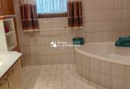WOHNEN AM SEE - Absolute Rarität in unmittelbarer Seenähe mit Bergblick - 5 Zimmer Erdgeschoßwohnung mit großzügigen Räumlichkeiten