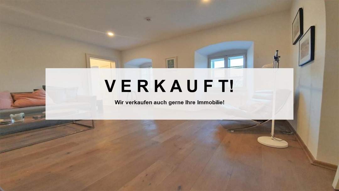 VERKAUFT - Historisches Wohnen - Exklusive 2.Zi.-Wohnung im Palais am Kai