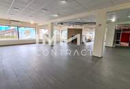 Großes Geschäftslokal mit Lager in Toplage von Ybbs an der Donau. Nutzfläche ca. 750 m² mit Auslagen