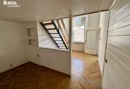 Sanierungsbedürftige 2,5-Zimmer Altbauwohnung