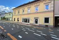 Attraktives Geschäftslokal mit großer Schaufensterfläche