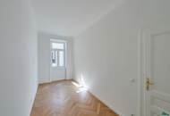 Erstbezug nach Sanierung: Schöne 3-Zimmer-Altbauwohnung mit Balkonmöglichkeit