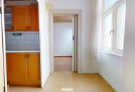 Sanierungsbedürftige 2-Zimmer-Wohnung nahe Johann-Nepomuk-Berger-Platz