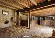 zentral gelegener Vierkanthof mit großer Wiese und 2 Stadeln - Perfekt geeignet für Tierhaltung