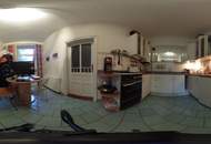 "Jugendstil-Wohnung mit flexibel teilbarem Wohn-/Seminarraum und 165 m2 eigener Freifläche"