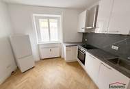 Gepflegte 2-Zimmer-Altbauwohnung, komplett neu saniert, in zentraler Lage