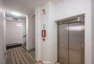 Sanierter Altbau mit modernem Neubau