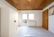 Gepflegtes Einfamilienhaus mit 2 Wohneinheiten, Garten/Terrasse &amp; 3 Garagen in sonnige Ruhelage!