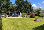 NATUR - RUHE - HERRLICHER AUSBLICK - Zwei Häuser, großer Garten, Doppelgarage!