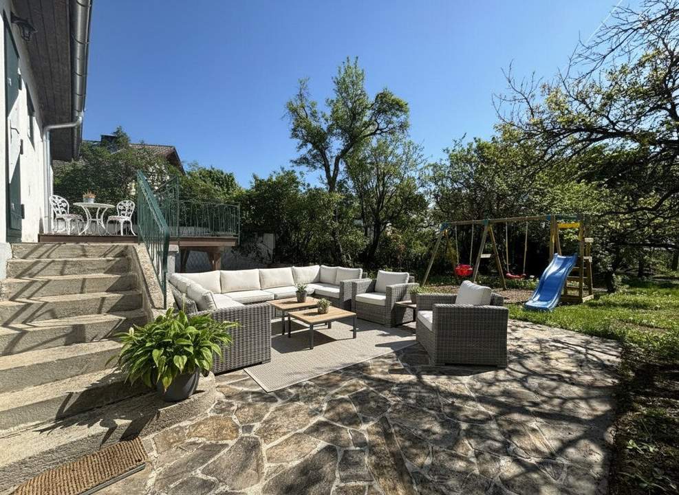 Charmantes Einfamilienhaus mit traumhaftem Burgblick und schönem Garten! Maria Enzersdorf!