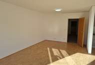 Neu renovierte 3 Zimmer EG Wohnung(80qm) inkl.Tiefgaragen Parkplatz in Hall in Tirol von privat