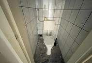 Achtung Sportbegeisterte! 4. OG OHNE LIFT - Sanierungsbedürftige 2 Zimmer Wohnung in S-Bahn-Nähe