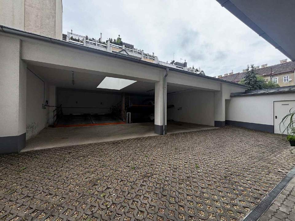 Garagenplatz (Stapelparker) in Neubau zu kaufen