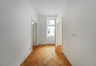 Sanierte Altbauwohnung in ruhiger Innenhoflage – hochwertiger Erstbezug mit Stil!