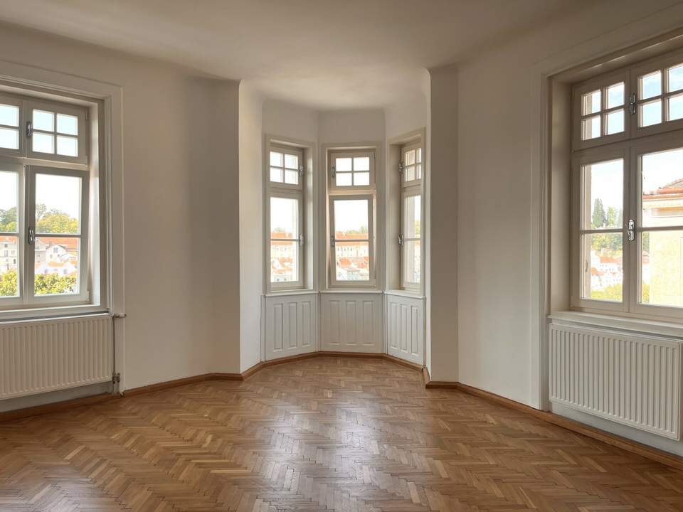 5-Zimmer-Altbauwohnung *traumhafte Aussicht*