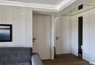 Einzigartige Gelegenheit! Ihre Traumimmobilie mit Seeblick - 1493 m² mit Nebengebäude