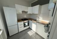 UNBEFRISTET - Helle 2,5-Zimmer Wohnung mit separater Küche und Abstellraum