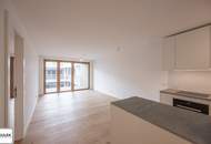 ruhiger Rückzugsort inmitten der Stadt - perfekt öffentlich angebunden! 2 Zimmer Erstbezug mit Loggia - ab sofort!